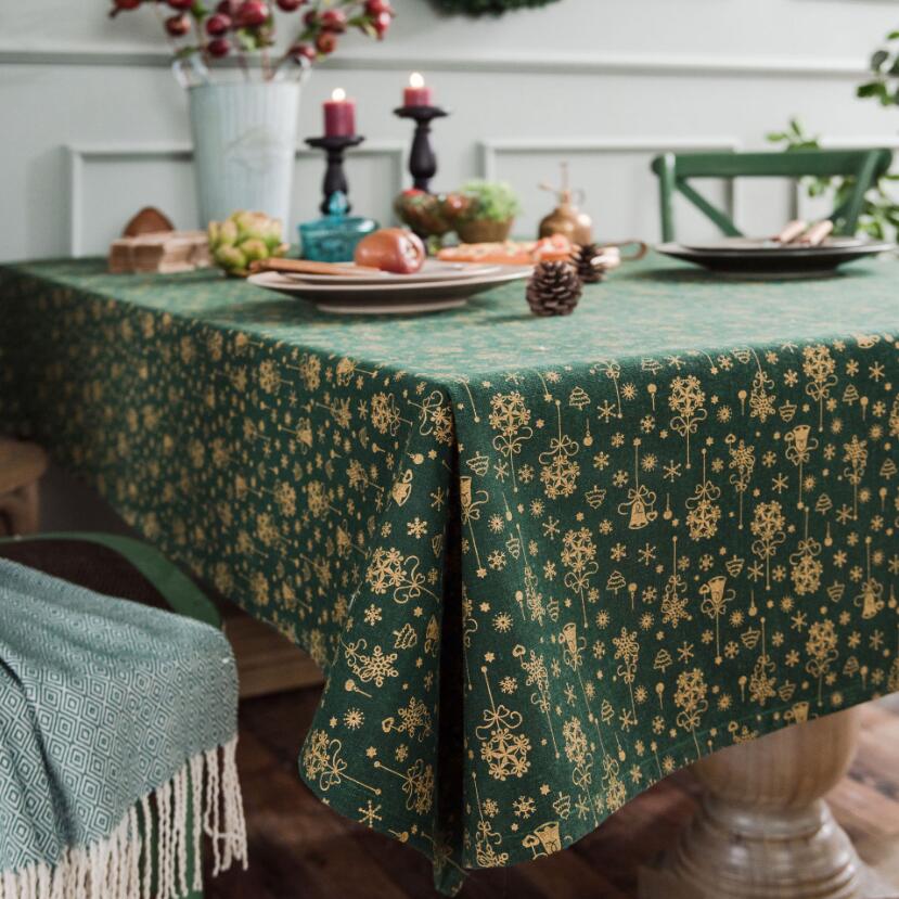 Gold snowflake Christmas tablecloth – view 2