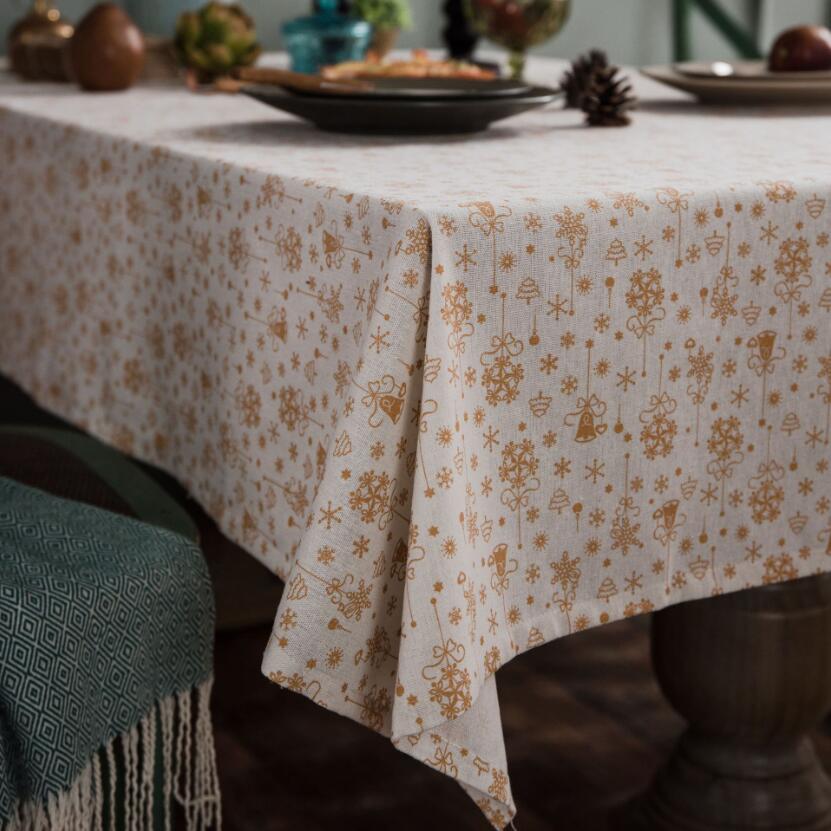 Gold snowflake Christmas tablecloth – view 3