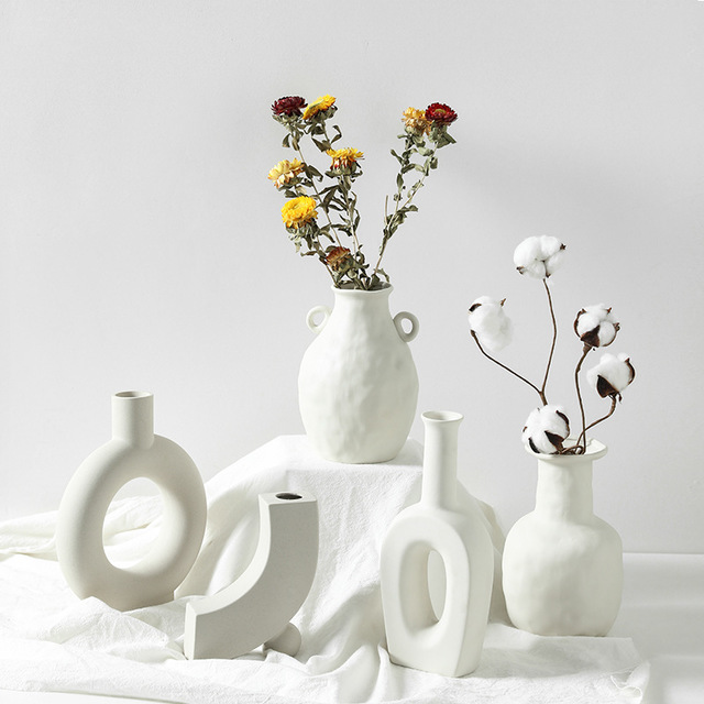 Nordic matte ceramic vase – view 1
