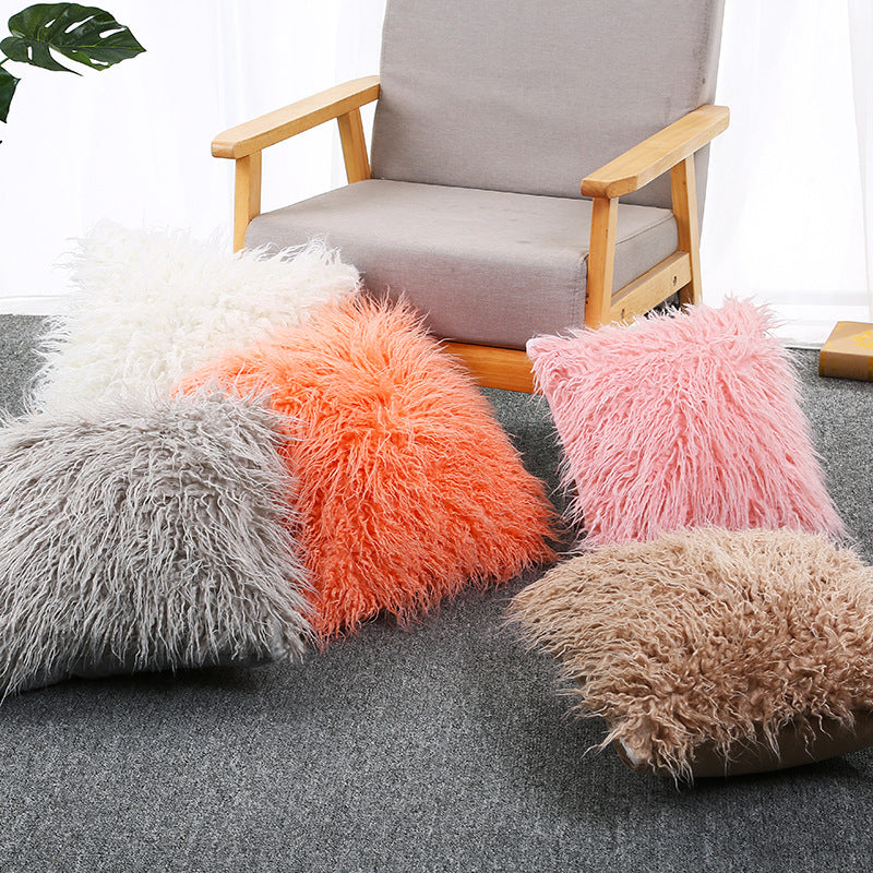 Long-pile faux fur pillow cover – view 3