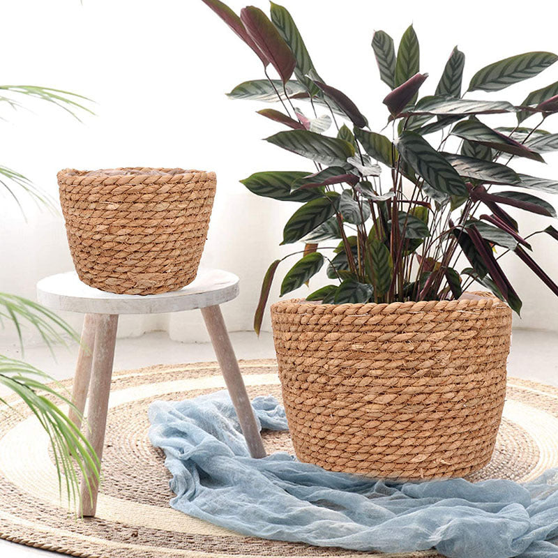 Woven straw plant basket – view 1