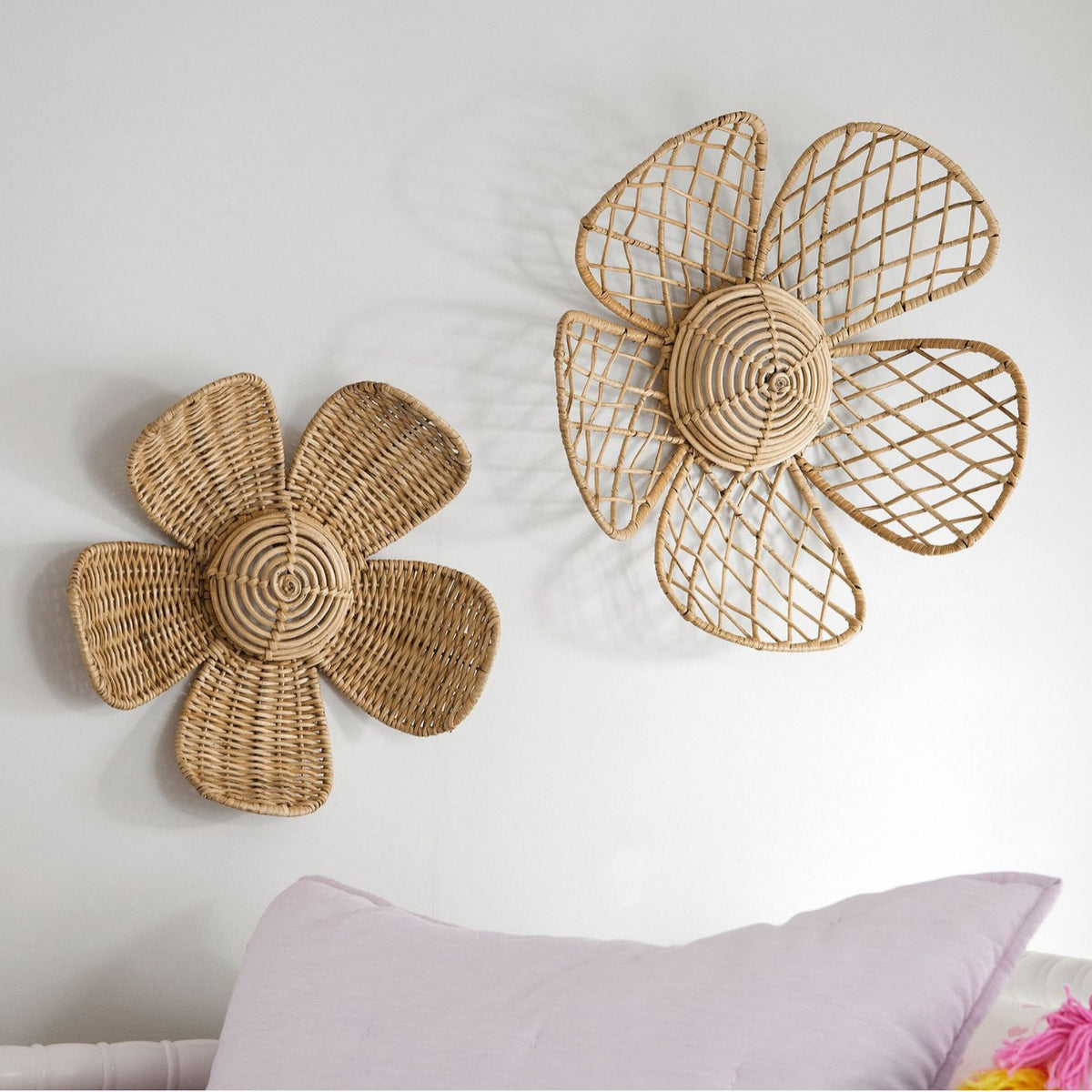 Rattan flower wall decor – view 1
