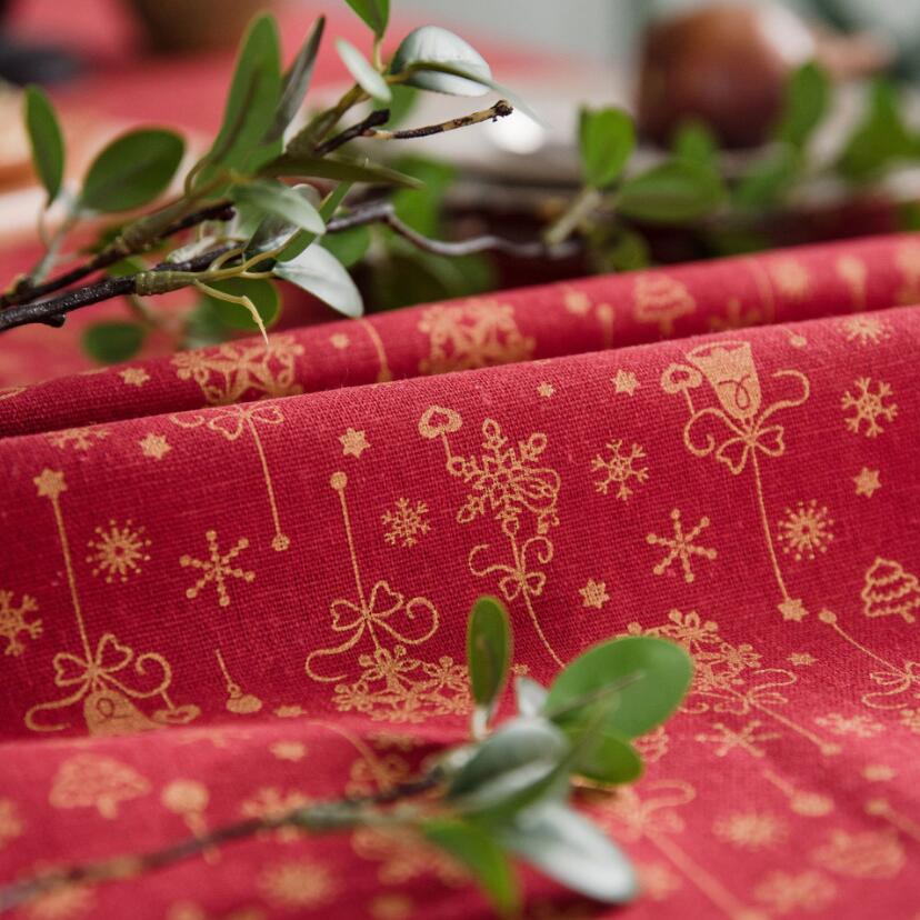 Gold snowflake Christmas tablecloth – view 4