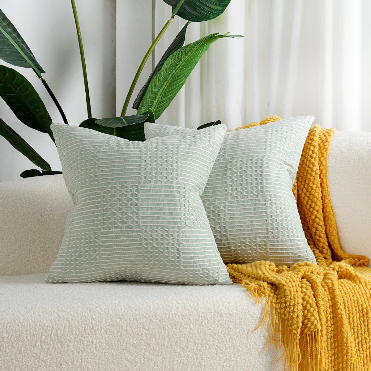 Textured woven jacquard pillow cover – view 4