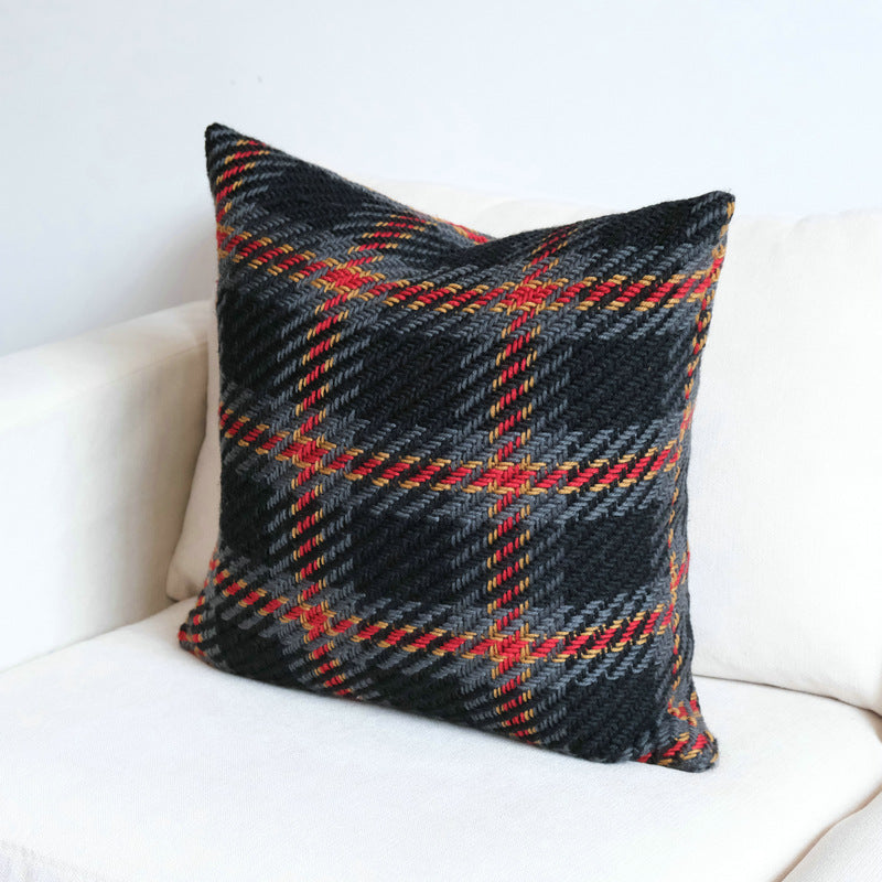 Knitted tartan pillow cover – view 4
