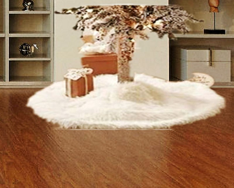 White faux fur Christmas tree skirt – view 3