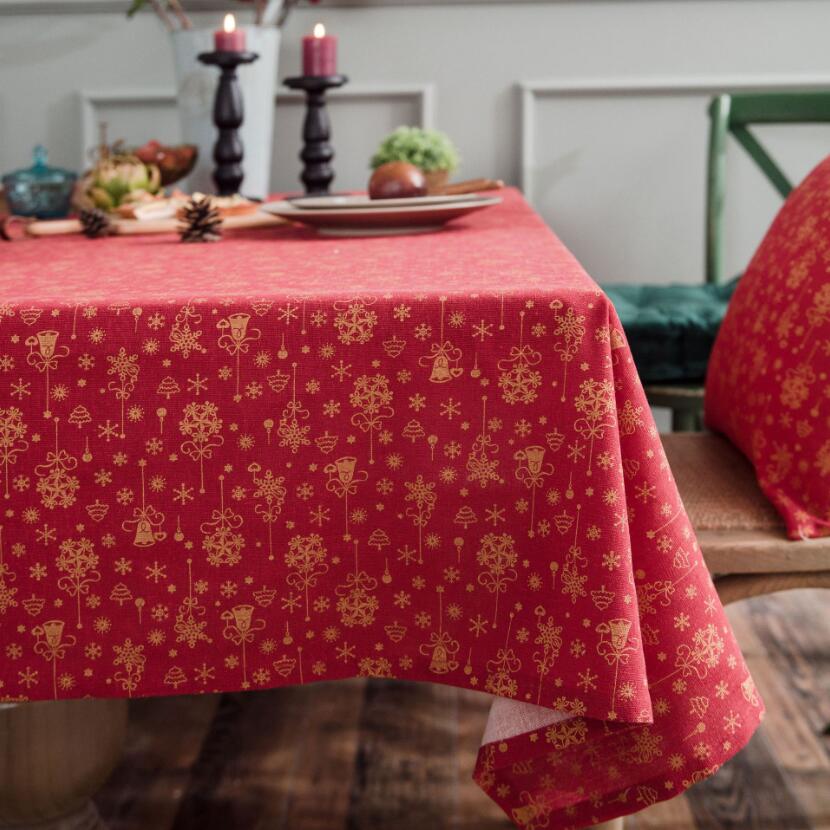 Gold snowflake Christmas tablecloth – view 1