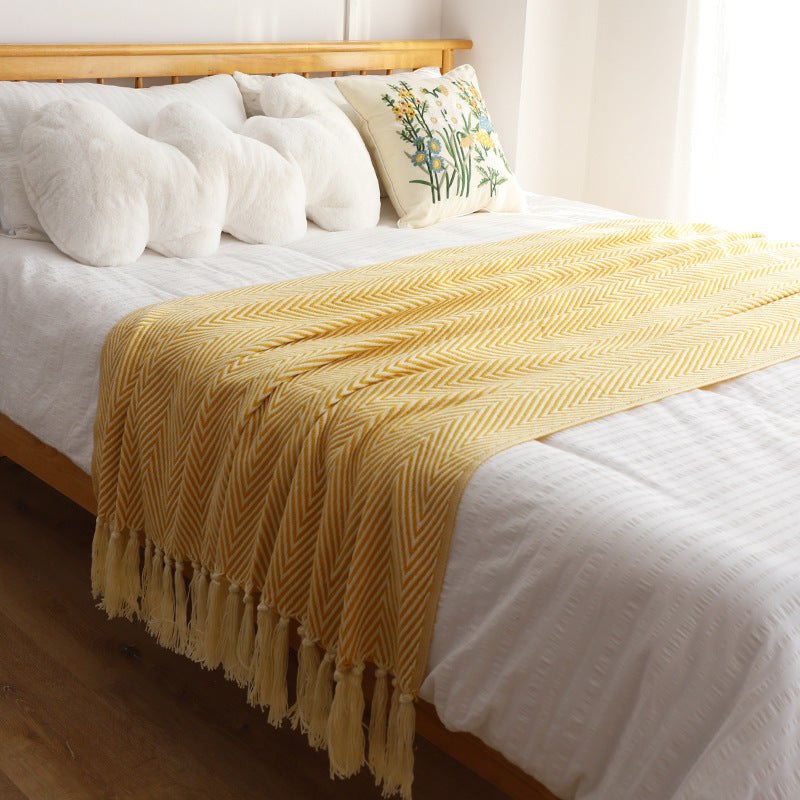 Herringbone woven throw with tassels – view 4