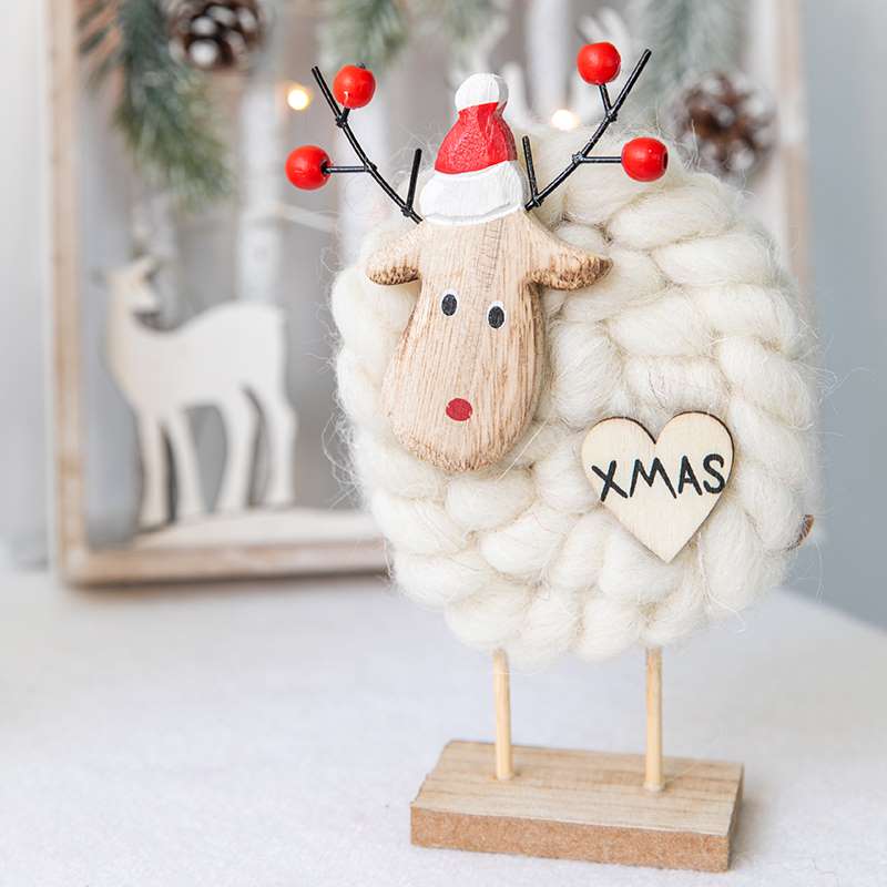 Woolly felt Christmas figure – view 1