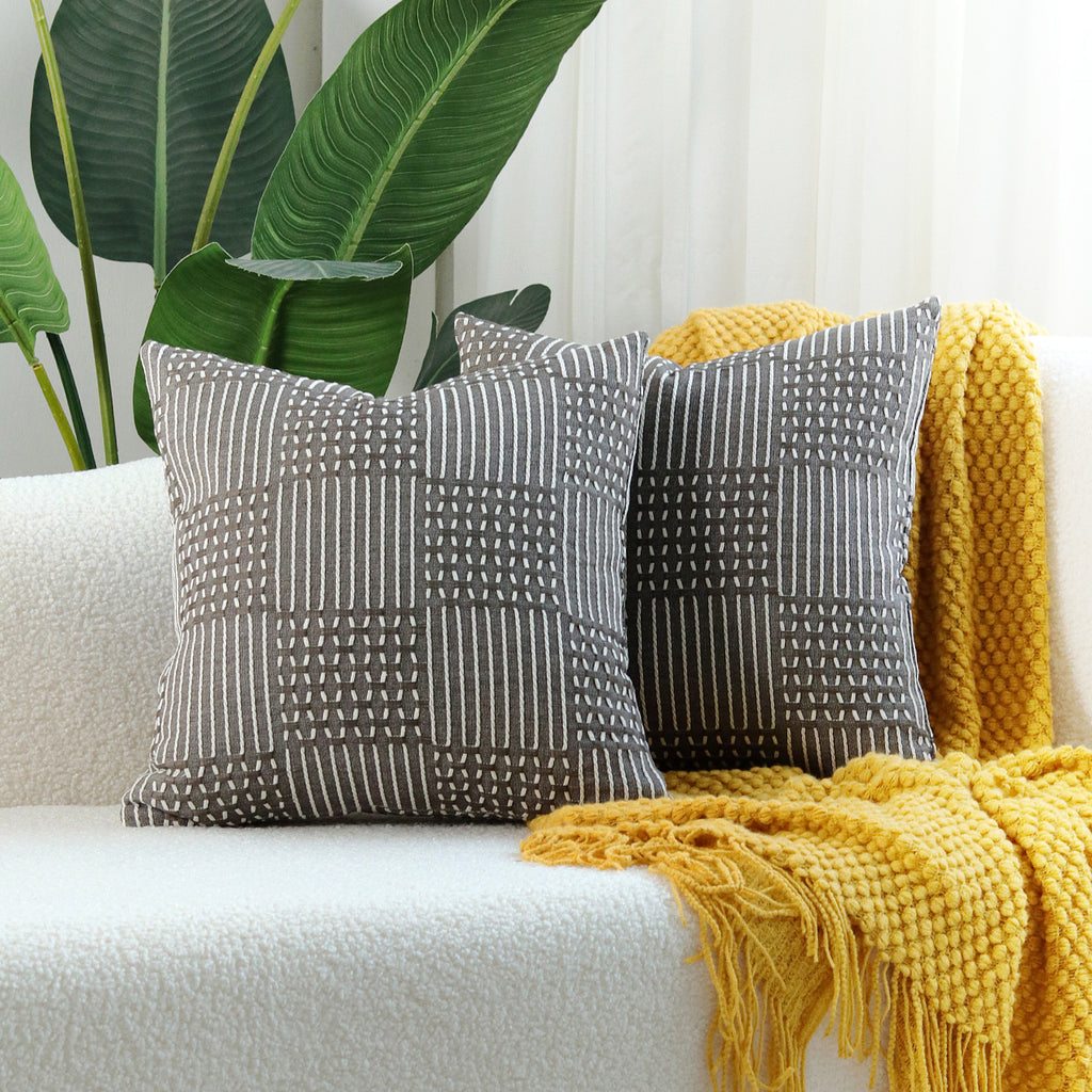 Textured woven jacquard pillow cover – view 3