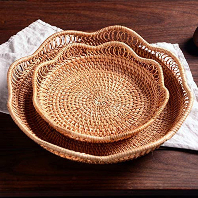 Woven rattan fruit tray with scalloped rim – view 1