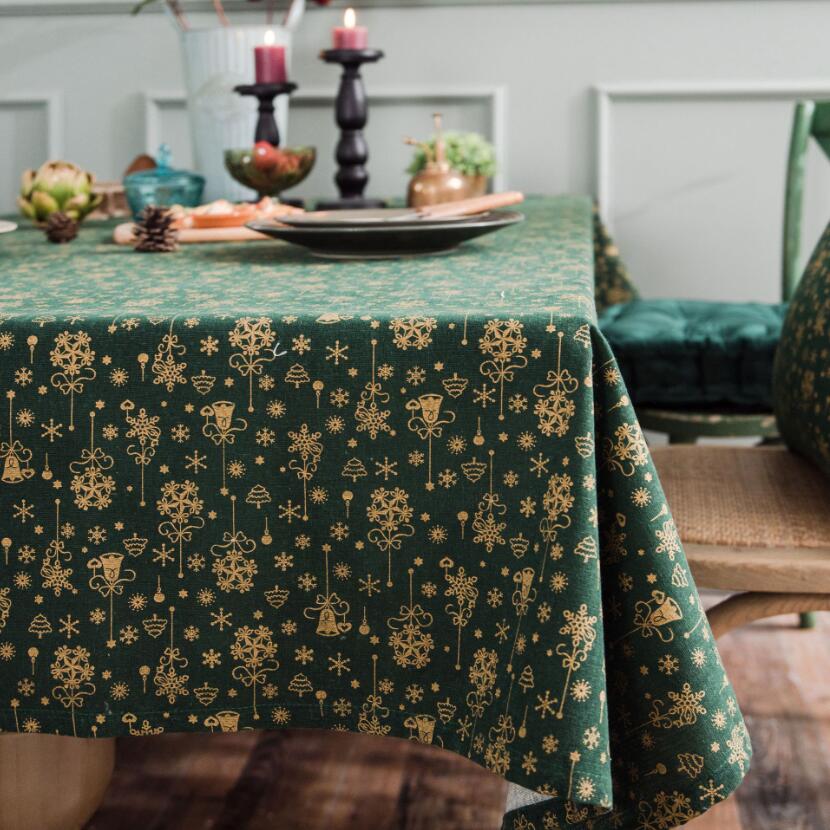 Gold snowflake Christmas tablecloth – view 6