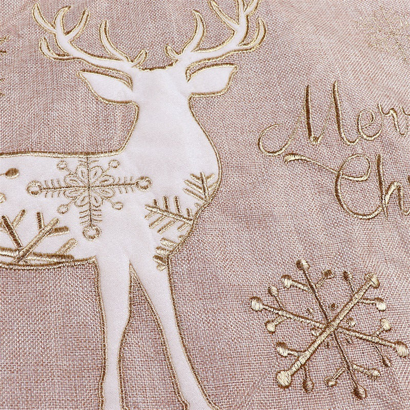 Embroidered reindeer Christmas tree skirt – view 3