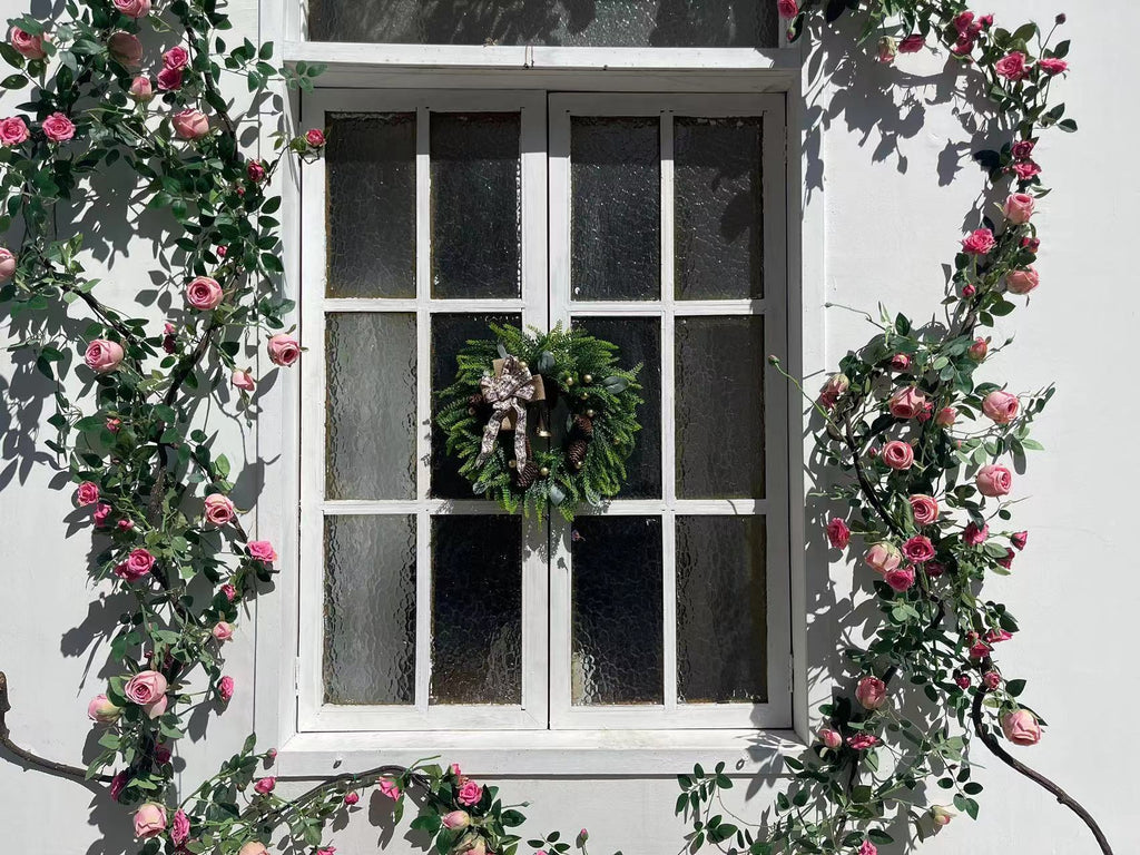 Pine and pinecone Christmas wreath with ribbon bow – view 3