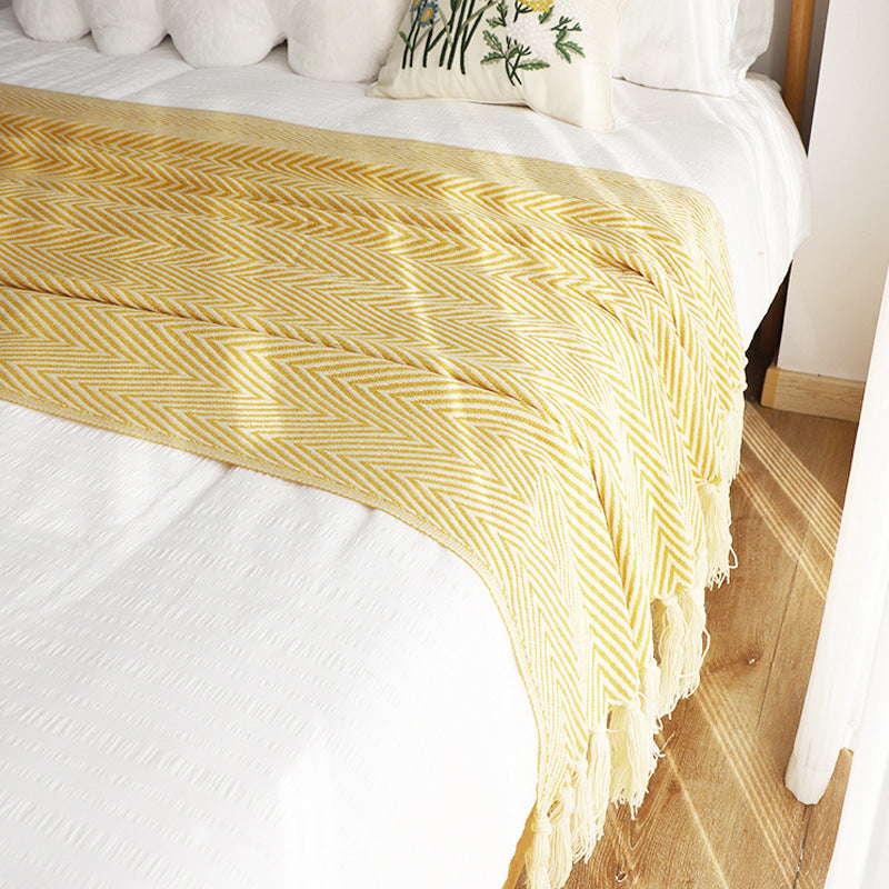 Herringbone woven throw with tassels – view 6