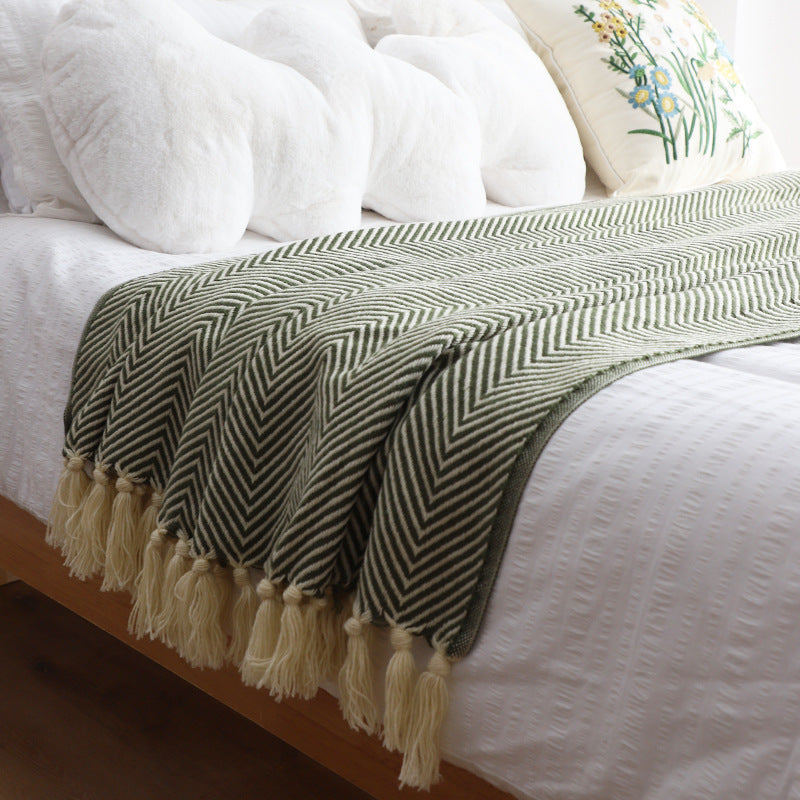 Herringbone woven throw with tassels – view 3