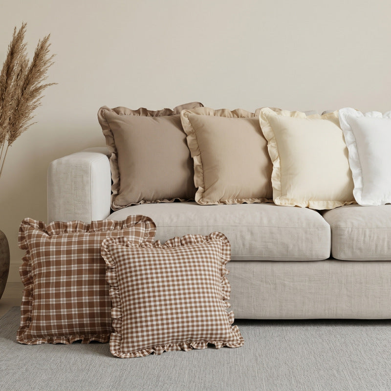 Ruffled pillow cover in gingham and solid colours – view 1