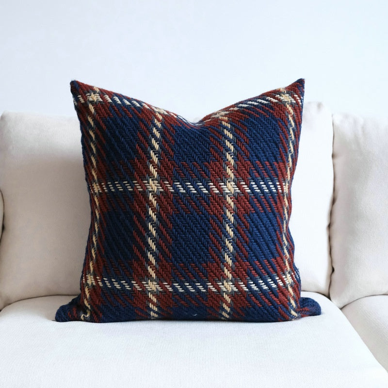 Knitted tartan pillow cover – view 6
