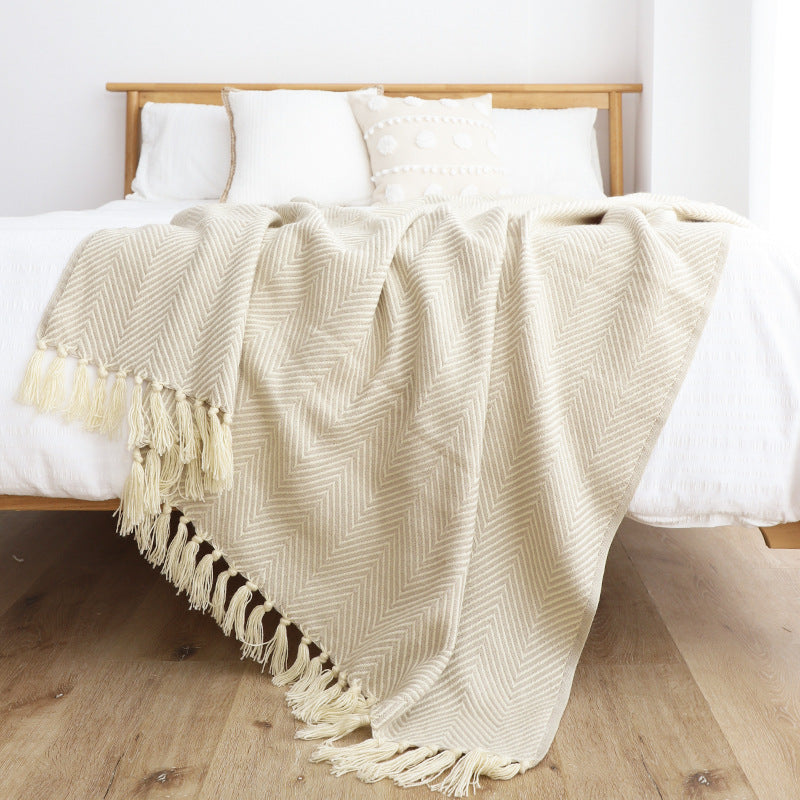 Herringbone woven throw with tassels – view 1